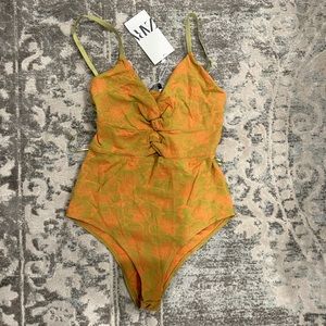 Super cute Zara bodysuit. Size small, new with tags!